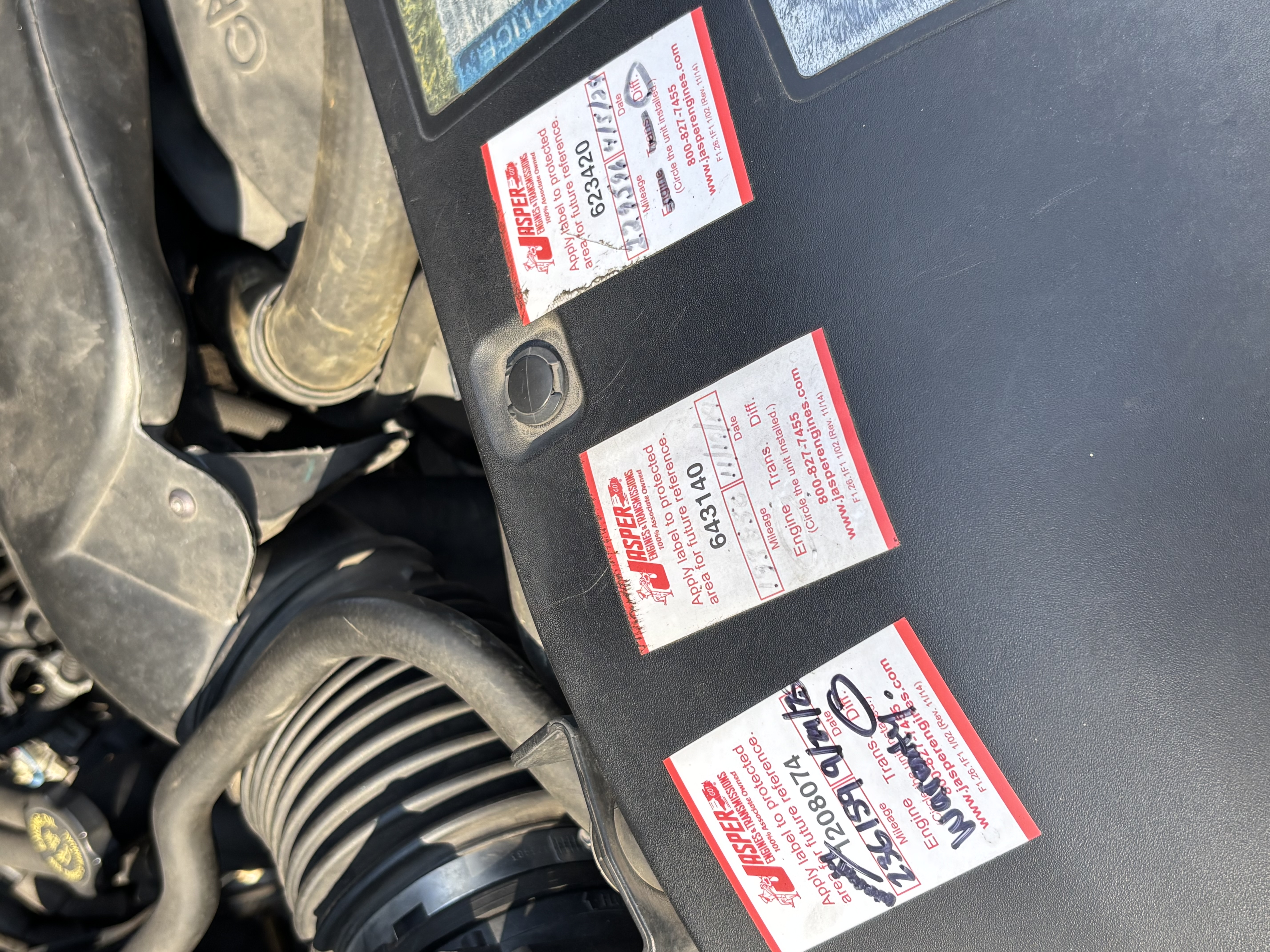 Used 2001 Chevrolet Suburban LT w/ LT Preferred Equipment Group AWD/4WD image 18