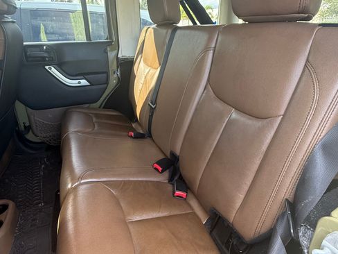 Used 2013 Jeep Wrangler Unlimited Sahara w/ Mopar Chrome Edition Group image 11