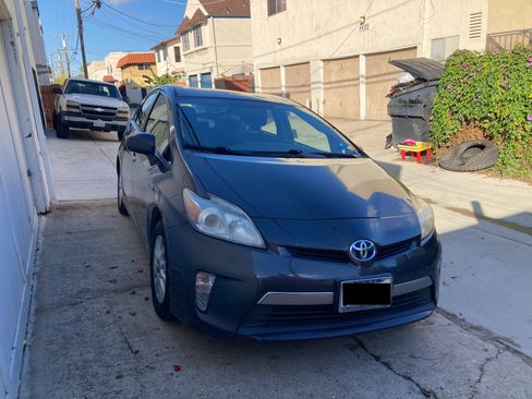 Used 2012 Toyota Prius Plug-In Hybrid image 1
