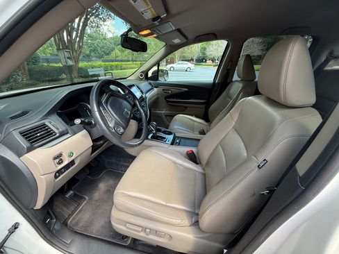 Used 2017 Honda Ridgeline RTL-T image 5