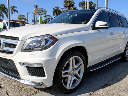 Used 2015 Mercedes-Benz GL 550 4MATIC image 1