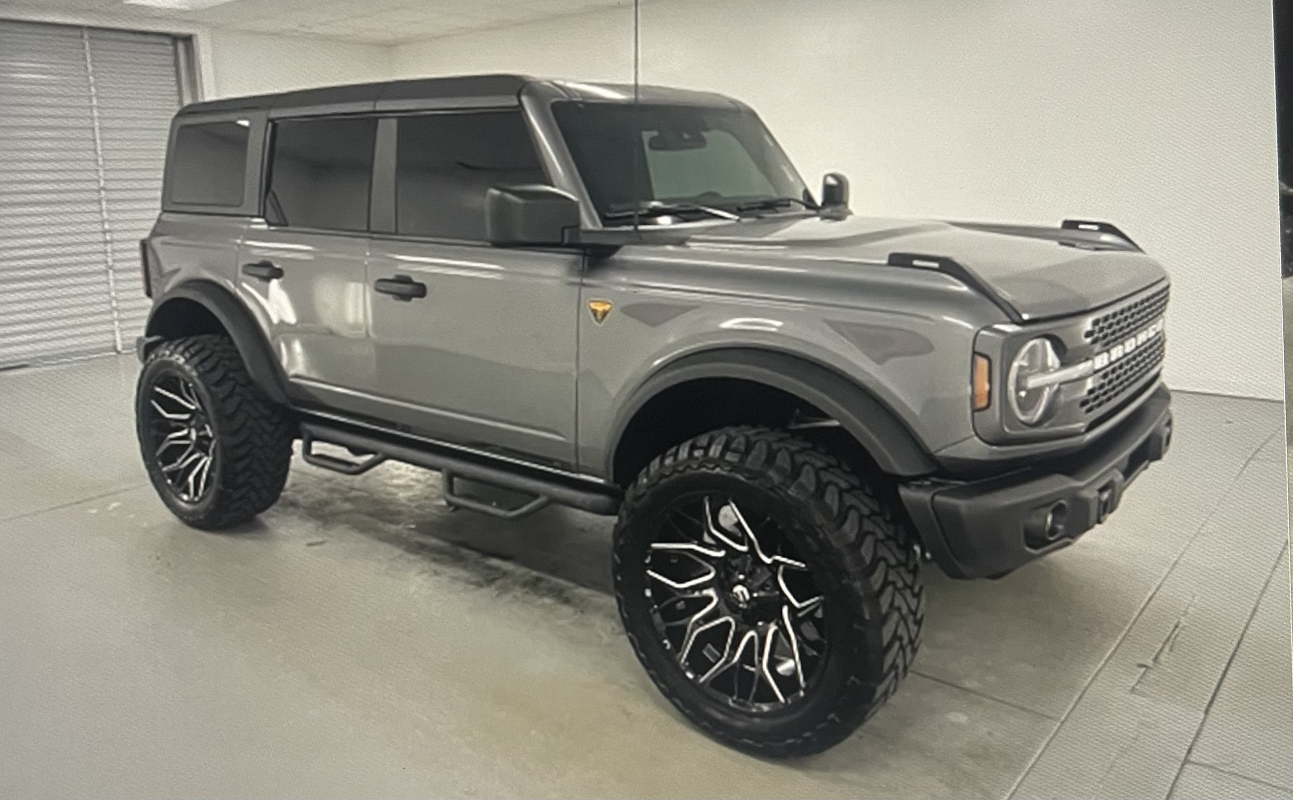 Used 2022 Ford Bronco Badlands AWD/4WD image 2