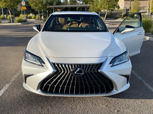 Used 2023 Lexus ES 300h w/ Premium Package image 19