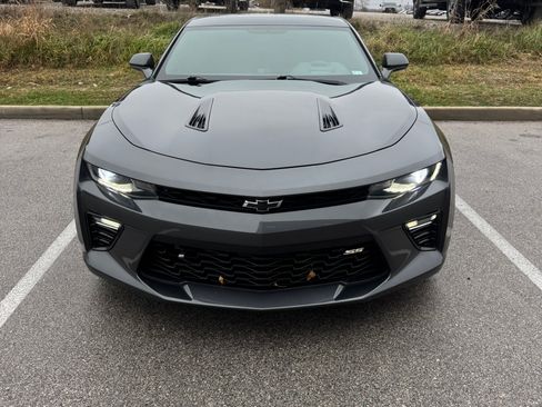 Used 2016 Chevrolet Camaro SS image 2