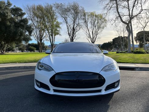 Used 2013 Tesla Model S Performance image 5