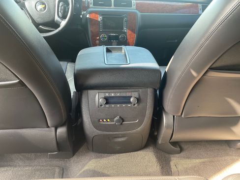 Used 2010 Chevrolet Tahoe 2WD Hybrid image 16