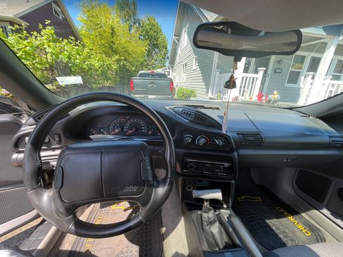 Used 1995 Chevrolet Camaro LT image 6