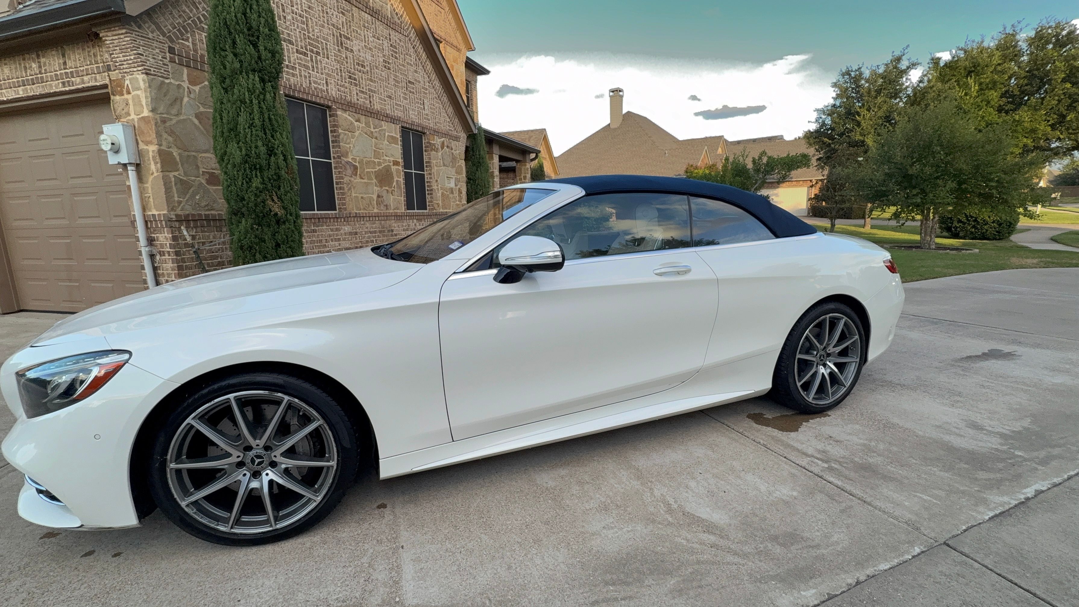 Used 2020 Mercedes-Benz S 560 Cabriolet image 1