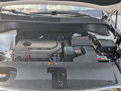 Used 2016 Kia Sorento LX w/ LX Convenience Package image 6