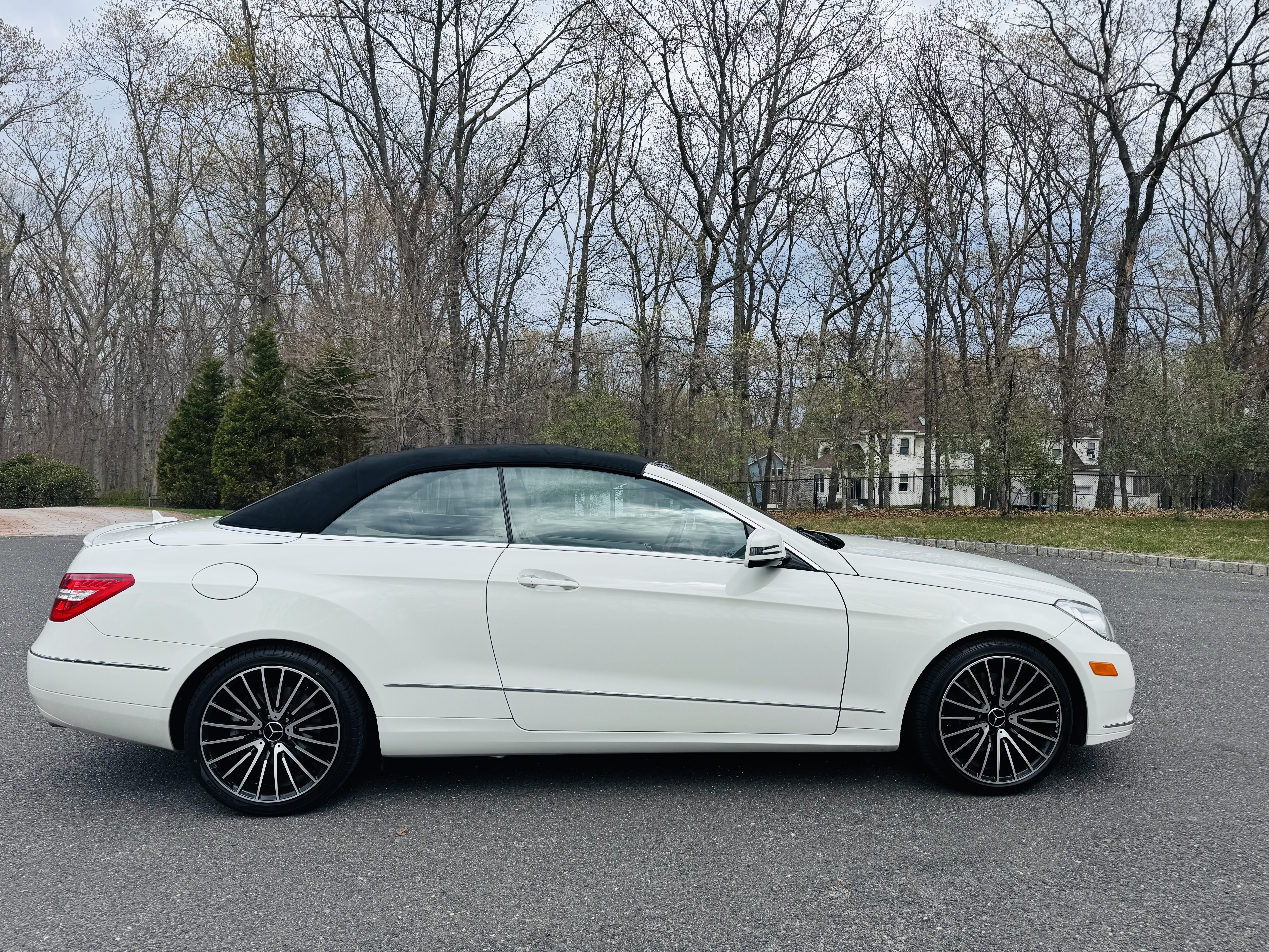 Used 2011 Mercedes-Benz E 350 Cabriolet image 17
