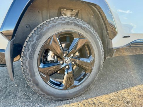 Used 2021 Toyota RAV4 XSE image 8