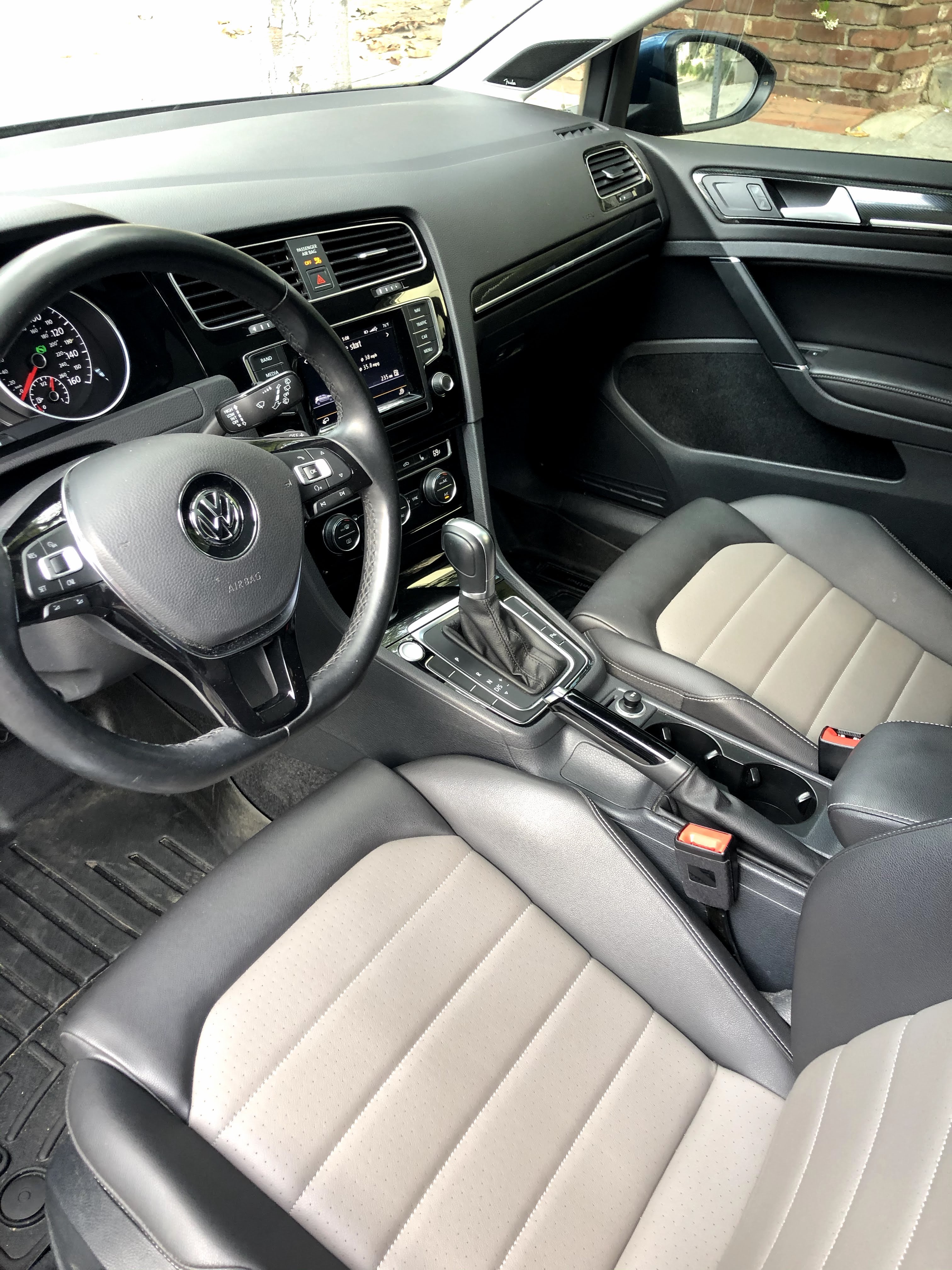 Used 2015 Volkswagen Golf SEL FWD image 9
