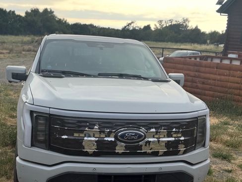 Used 2023 Ford F150 Lightning Platinum AWD/4WD image 5