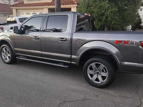 Used 2018 Ford F150 XLT w/ Equipment Group 302A Luxury image 4