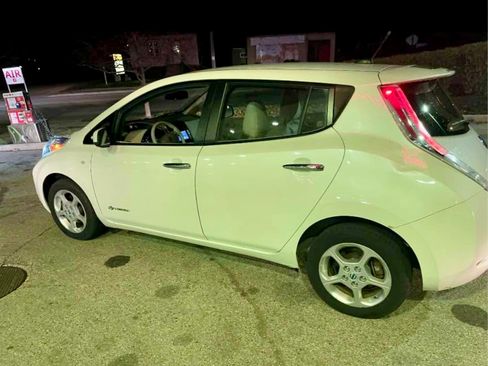 Used 2012 Nissan Leaf SL image 5