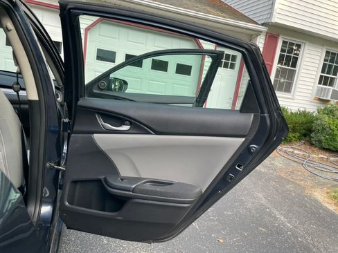 Used 2018 Honda Civic EX-T image 12