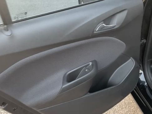 Used 2017 Chevrolet Cruze LT w/ Convenience Package image 17