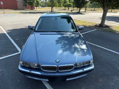 Used 2001 BMW 740iL RWD image 10