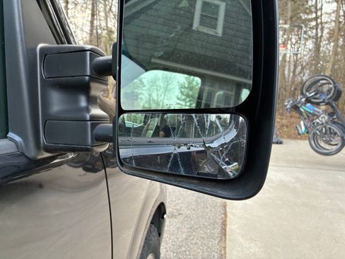 Used 2016 Nissan NV 3500 SL image 18