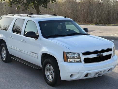Used 2012 Chevrolet Suburban LT image 8