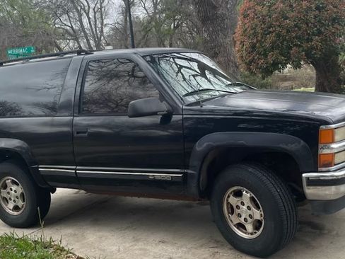 Used 1996 Chevrolet Tahoe Sport Utility 2D image 1