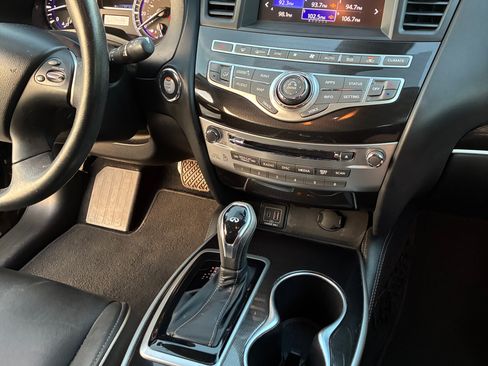 Used 2019 INFINITI QX60 Luxe w/ Essential Package image 13