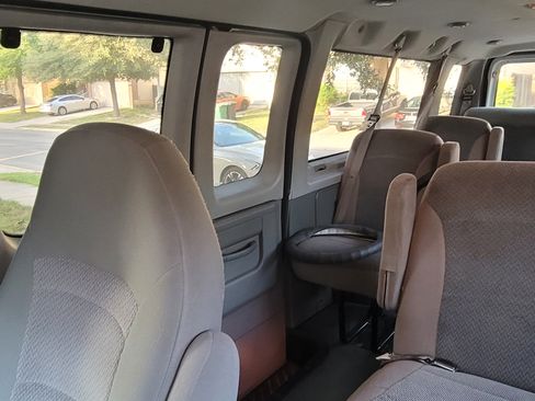 Used 2006 Ford E-350 and Econoline 350 XL image 23