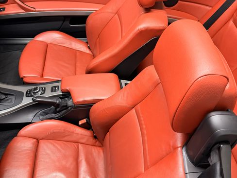 Used 2012 BMW 335i Convertible image 13