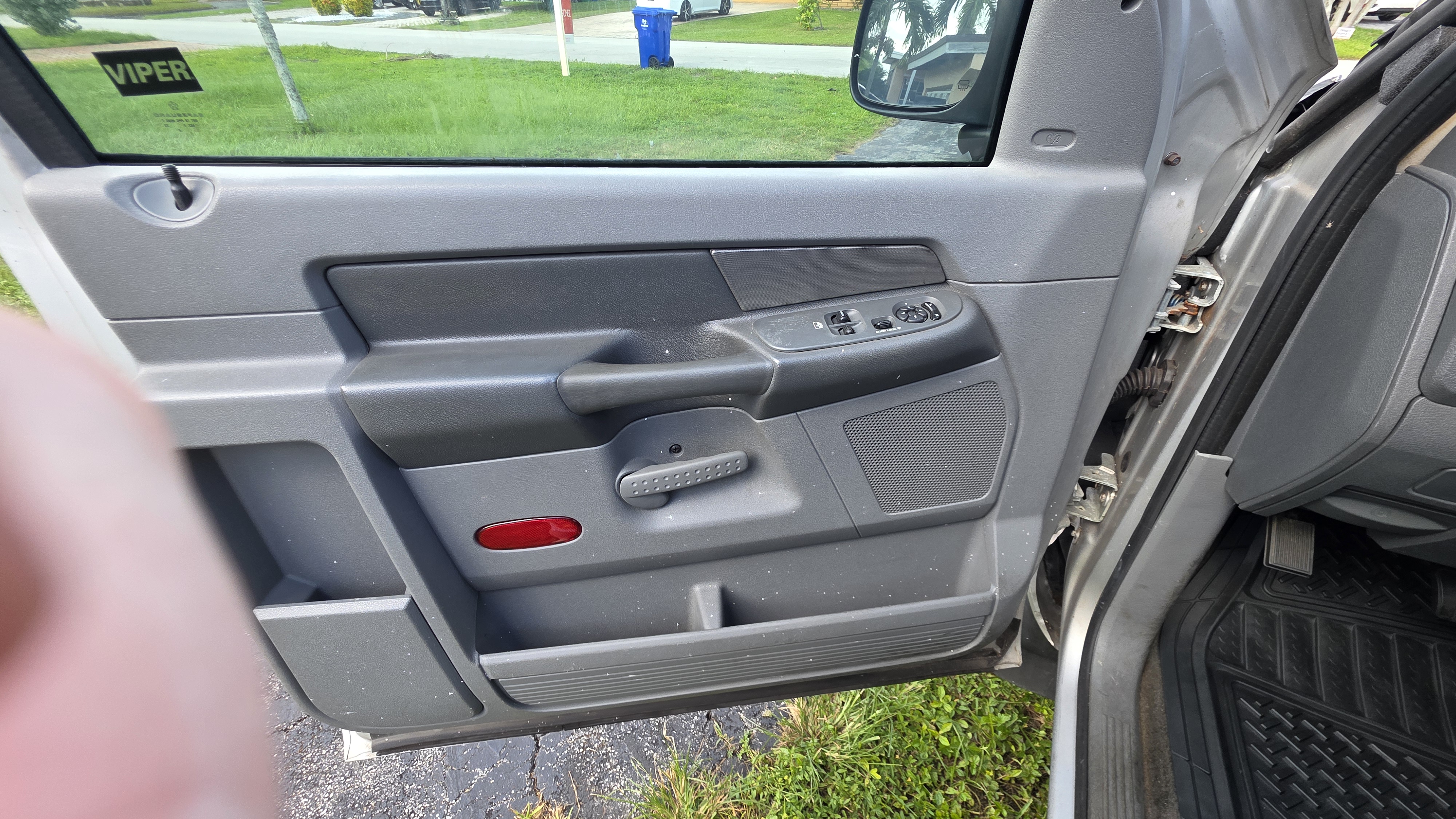 Used 2006 Dodge Ram 1500 Truck ST w/ V6 Value Group RWD image 18