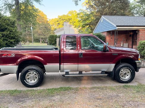 Used 2004 Ford F250 XLT AWD/4WD image 1
