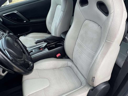 Used 2013 Nissan GT-R Premium image 2