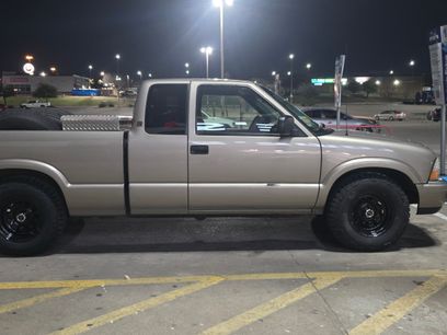 Used 2001 GMC Sonoma SLS w/ Super Spec Pkg 3