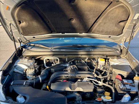 Used 2017 Subaru Outback 2.5i Premium image 27