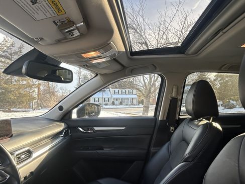 Used 2019 MAZDA CX-5 Touring image 5