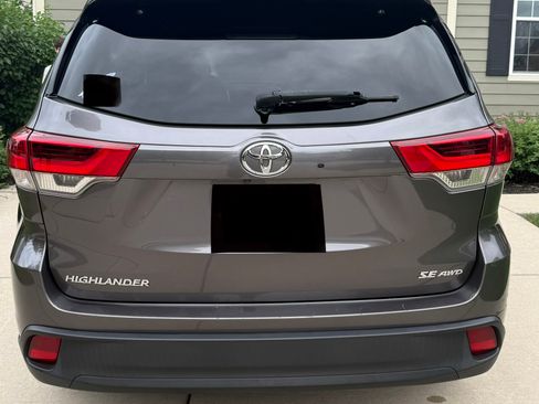 Used 2018 Toyota Highlander SE AWD/4WD image 6