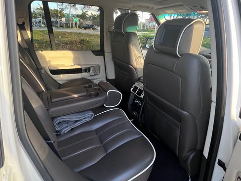 Used 2010 Land Rover Range Rover Supercharged image 6