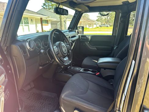 Used 2014 Jeep Wrangler Unlimited Sport w/ Quick Order Package 24S image 10