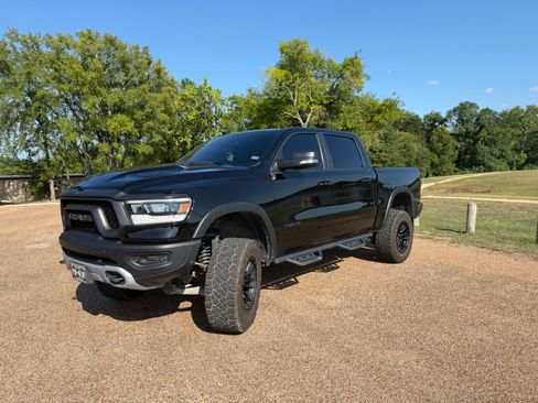 Used 2019 RAM 1500 Rebel w/ Rebel Level 2 Equipment Group AWD/4WD image 6