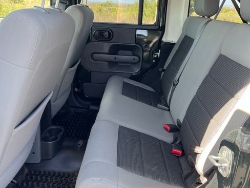 Used 2010 Jeep Wrangler Unlimited Sport image 10