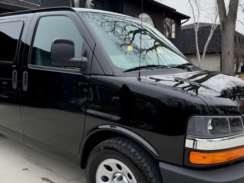 Used 2014 Chevrolet Express 1500 image 10