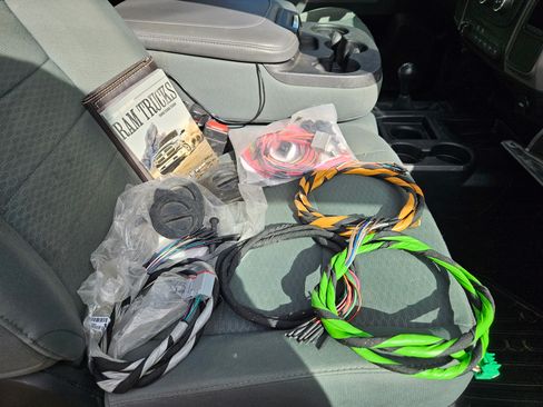 Used 2015 RAM 2500 Tradesman w/ Snow Chief Group image 11