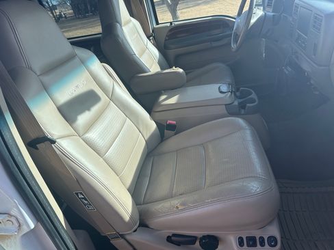 Used 2003 Ford F250 Lariat image 11