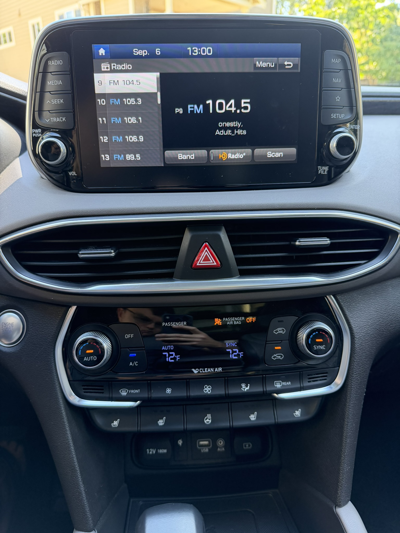 Used 2019 Hyundai Santa Fe AWD w/ Cargo Package image 13