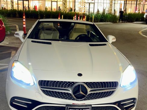 Used 2018 Mercedes-Benz SLC 300 image 12