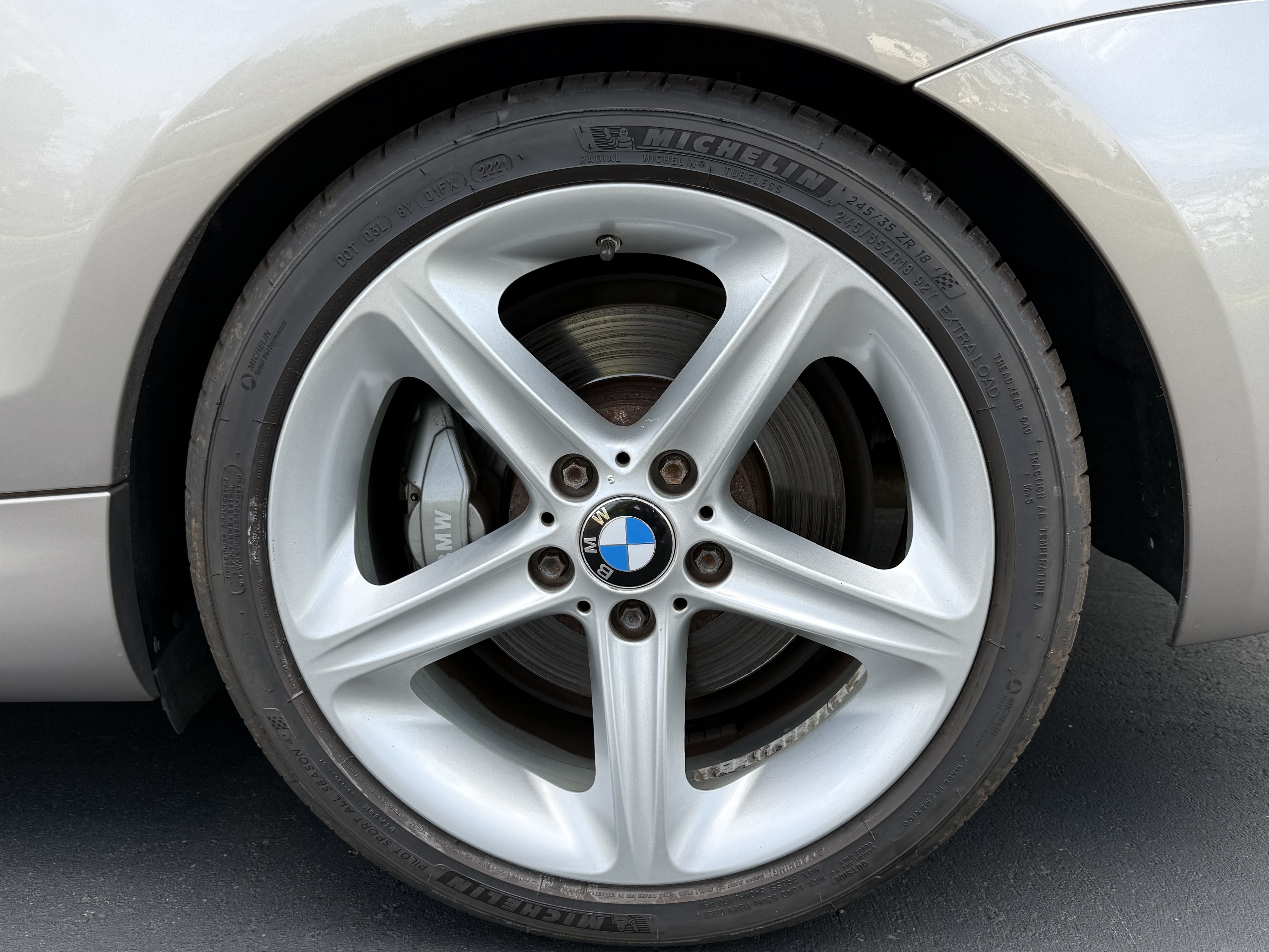 Used 2011 BMW 135i Convertible RWD image 18