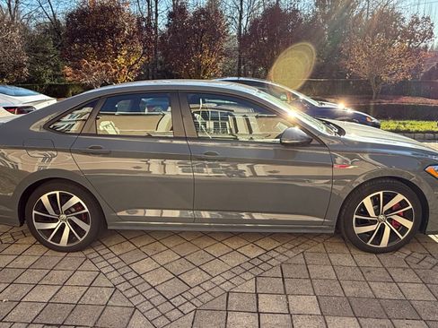 Used 2021 Volkswagen Jetta GLI image 10