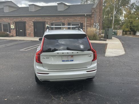 Used 2018 Volvo XC90 T6 Momentum w/ Convenience Package image 2