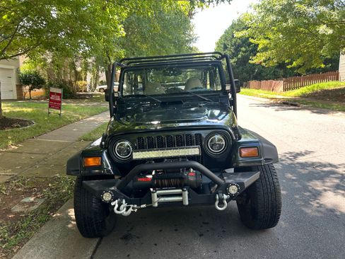 Used 1999 Jeep Wrangler SE AWD/4WD image 2