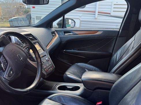 Used 2019 Lincoln MKC Select w/ Select Plus Package image 14