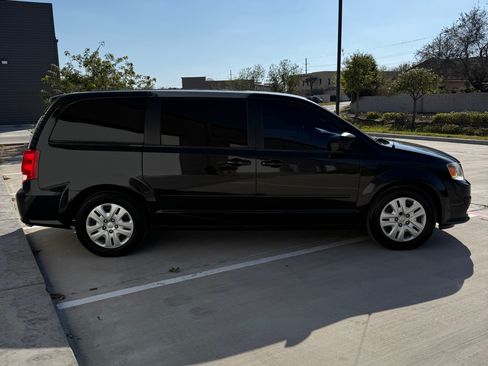 Used 2016 Dodge Grand Caravan SE w/ Quick Order Package 29E SE image 8